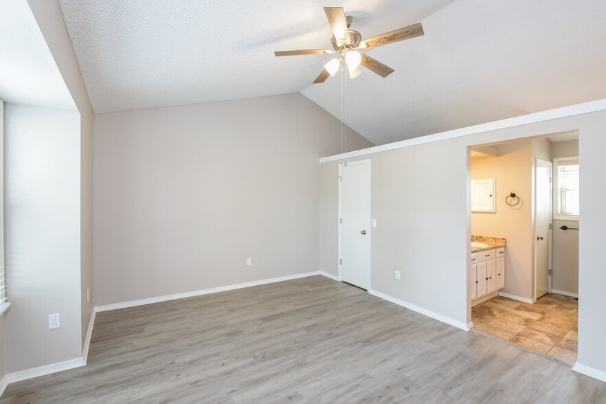 Building Photo - 3777 S Waco St