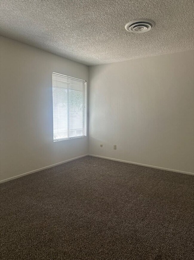 Building Photo - 2800 Barrington St