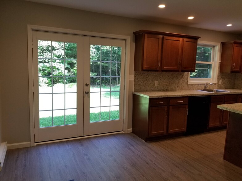 Kitchen - 3422 Key Ct