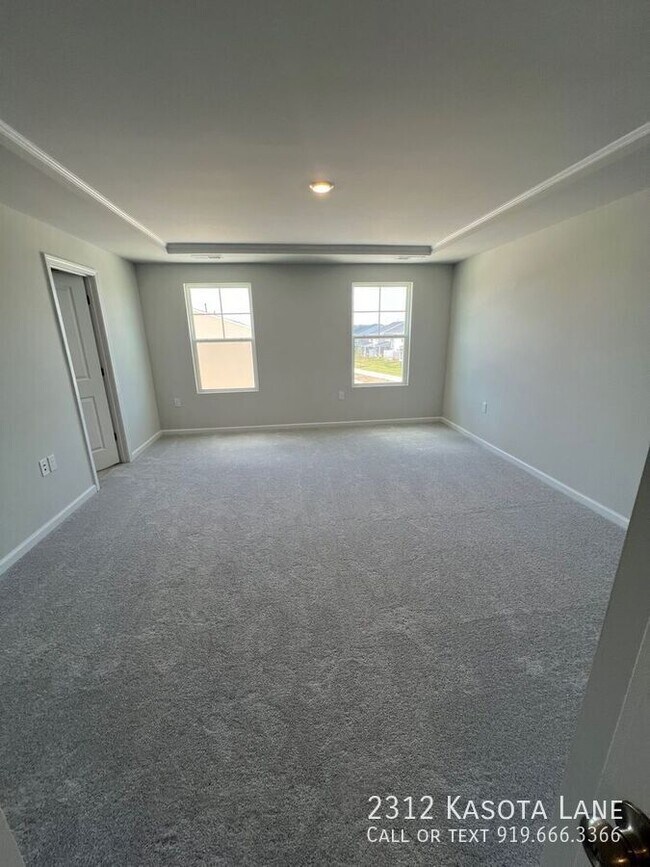 Building Photo - 2312 Kasota Ln