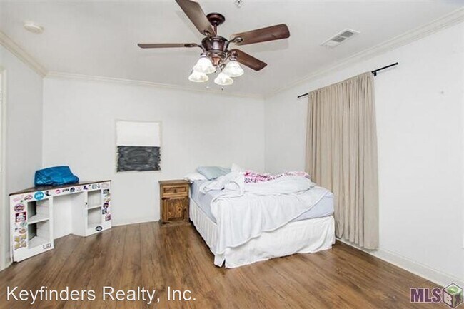 Building Photo - 3 br, 2 bath House - 1502 Harwich Dr., Unit C