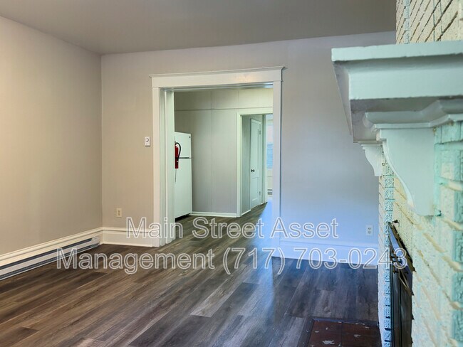 Building Photo - 2108 Walnut St