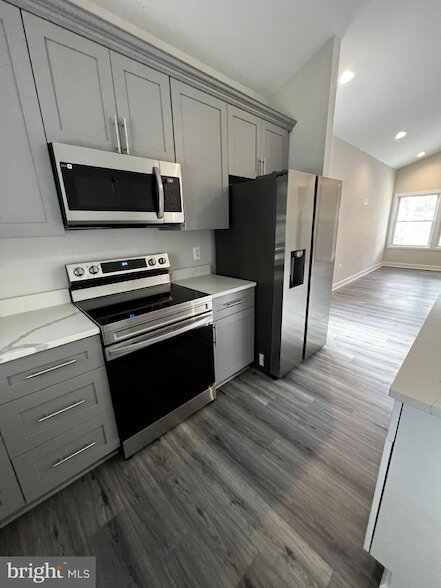 Building Photo - 38 Meadow View Ln