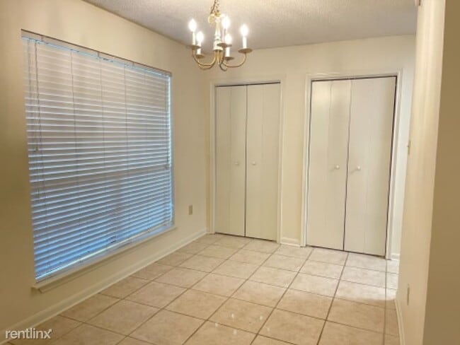 Building Photo - 245 Bracewell Dr