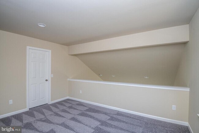 Building Photo - 29 Kantner Ln S