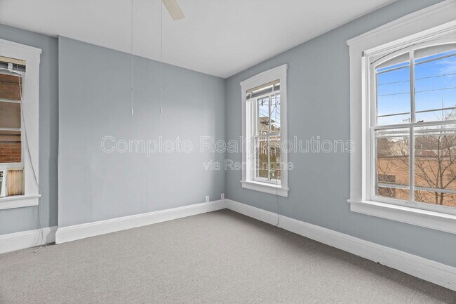 Building Photo - 1210 Lynch St