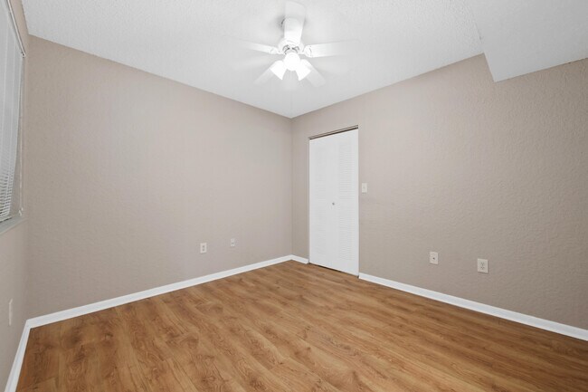 Building Photo - 2861 N Oakland Forest Dr