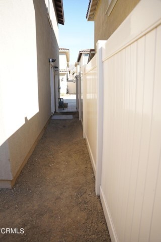 Building Photo - 295 Fuerte Dr