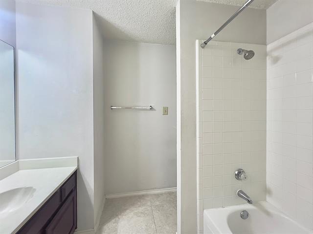 Building Photo - 1505 Shalain Dr