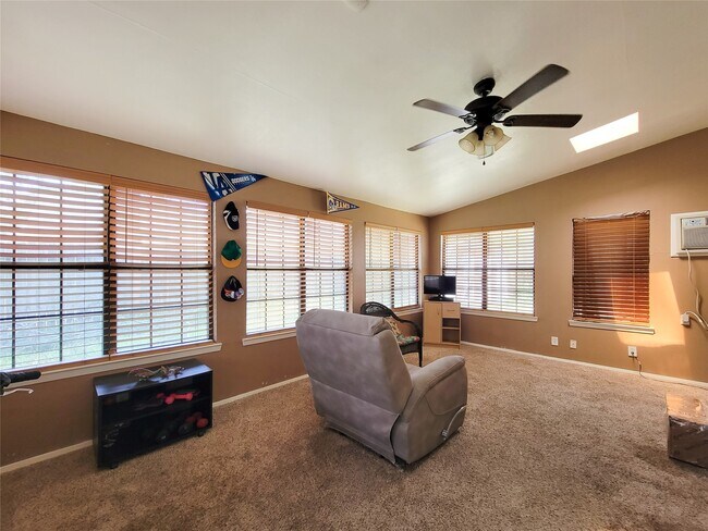 Building Photo - 25303 Avery Hill Ln