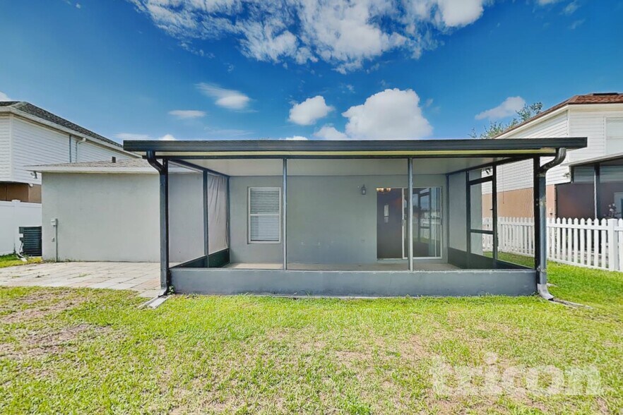Building Photo - 13049 Waterbourne Dr