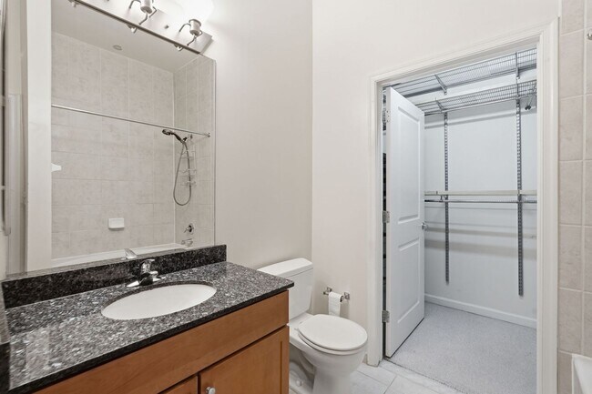Building Photo - Experience elevated city living in this beautifully maintained residence ideally situated in the ...