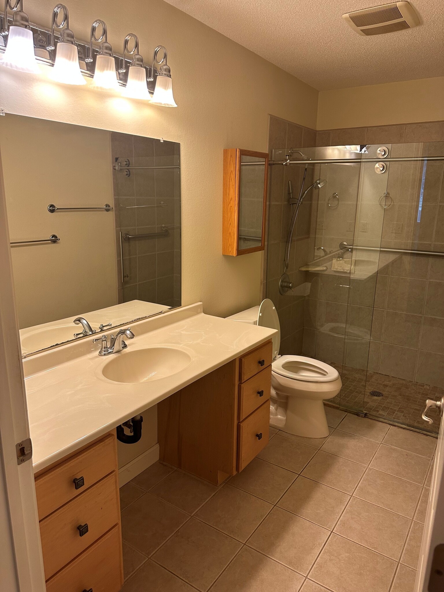 Building Photo - 1729 Emerald Trl SE