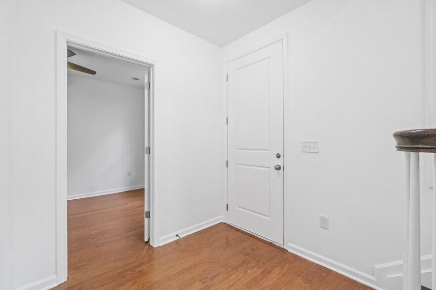 Building Photo - 205 Roosevelt Dr