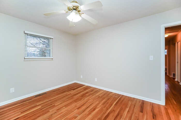 Building Photo - 1213 Kildale Square S