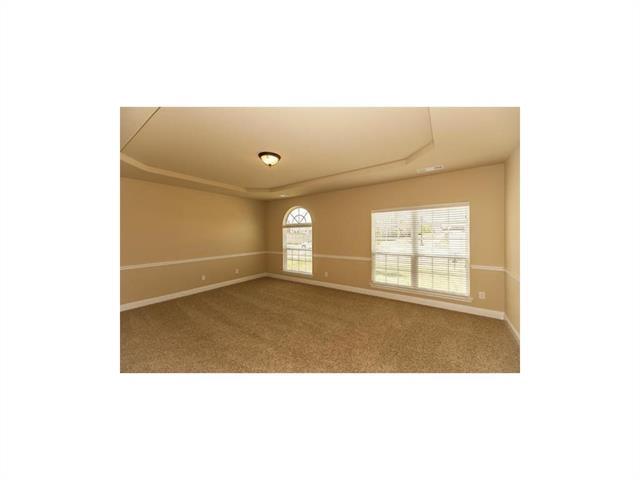 Building Photo - 12060 Grandview Dr