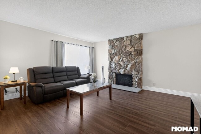 Building Photo - Unfurnished 3BR 2bath House for rent in Anaheim, CA.