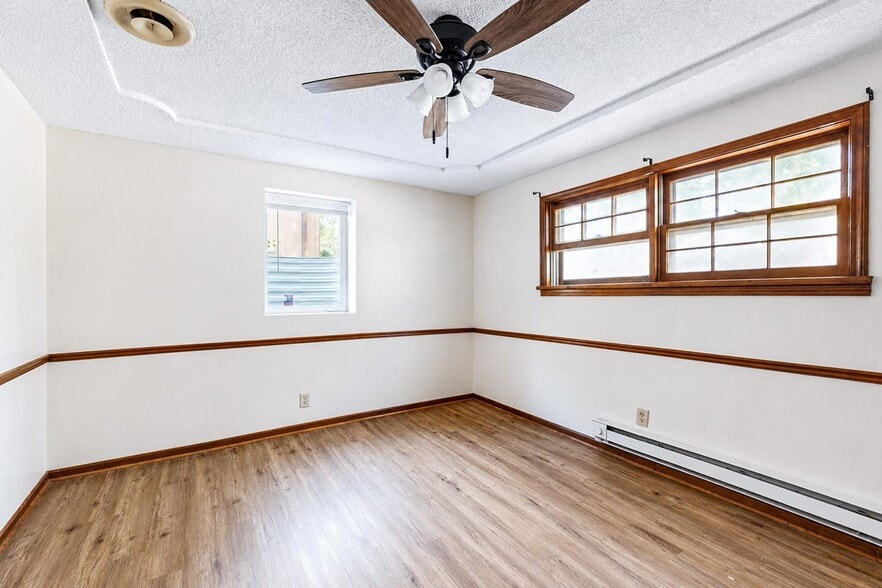 Building Photo - Spacious Shawnee Home Near Mill Creek Streamway Park