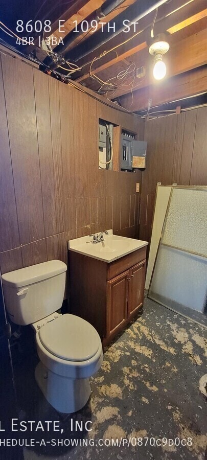 Building Photo - 8608 E 109 St