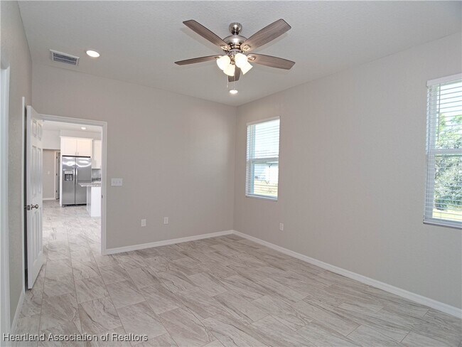 Building Photo - 836 Hanover Ave