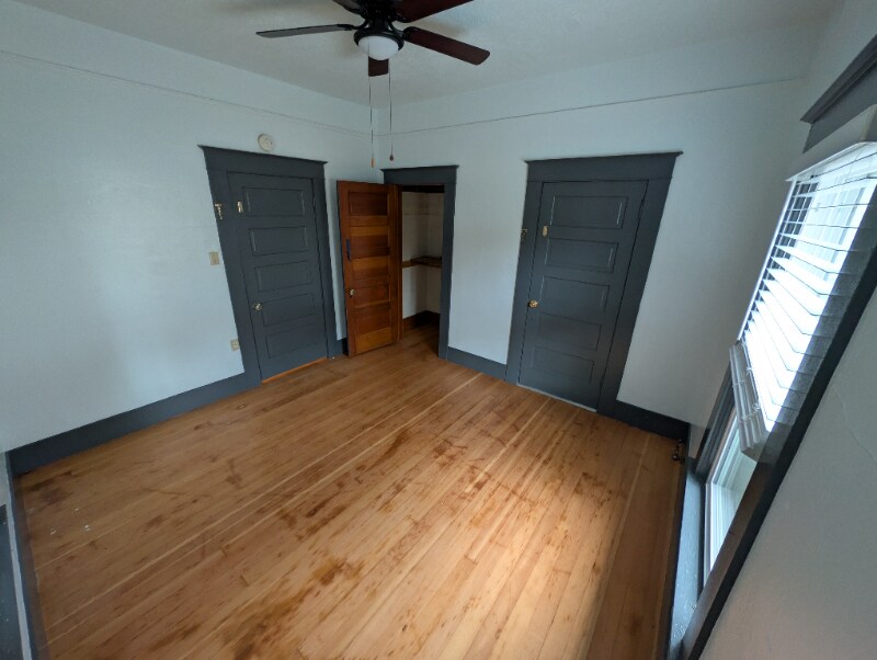 Building Photo - 208 W Sacramento Ave