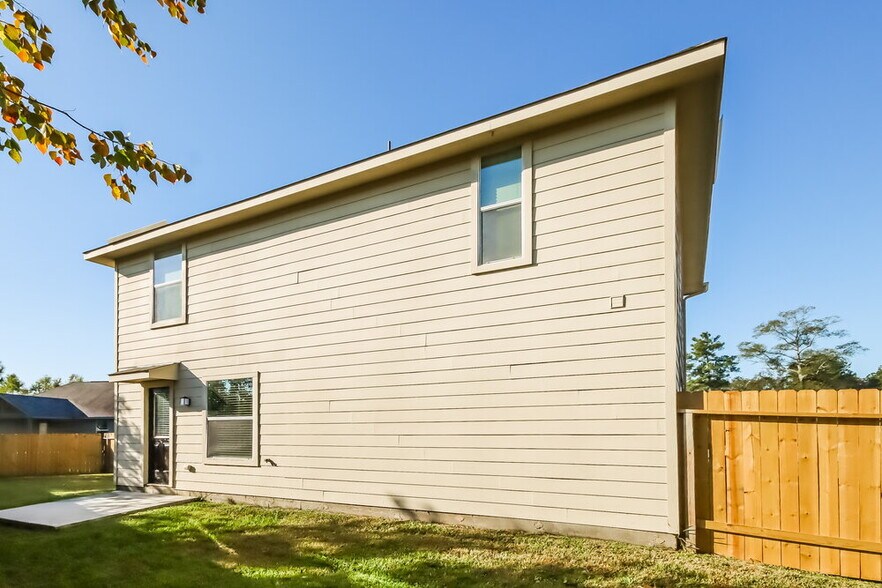 Building Photo - 261 Kellyn Ct