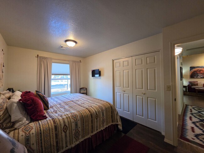 Building Photo - 7507 Tall Pine Dr