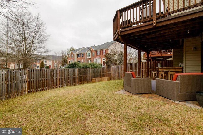 Building Photo - 46830 Graham Cove Square