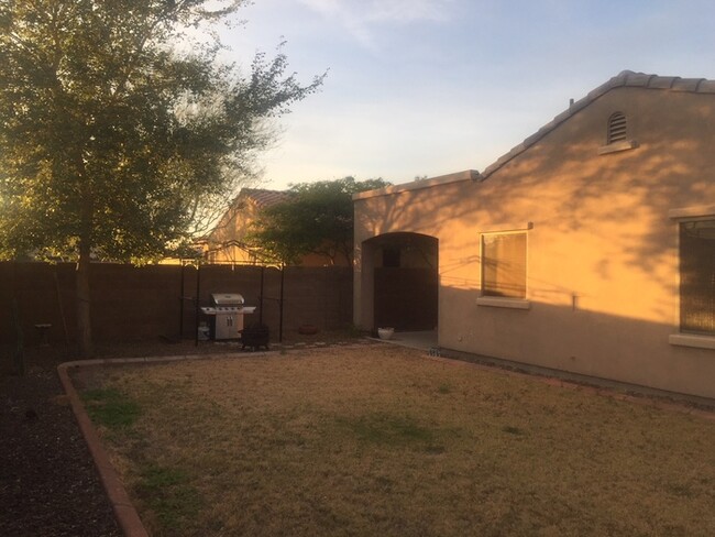 Building Photo - Great Vistancia Home!