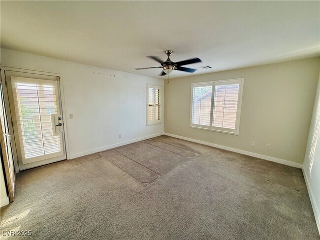 Building Photo - 777 Valley Rise Dr