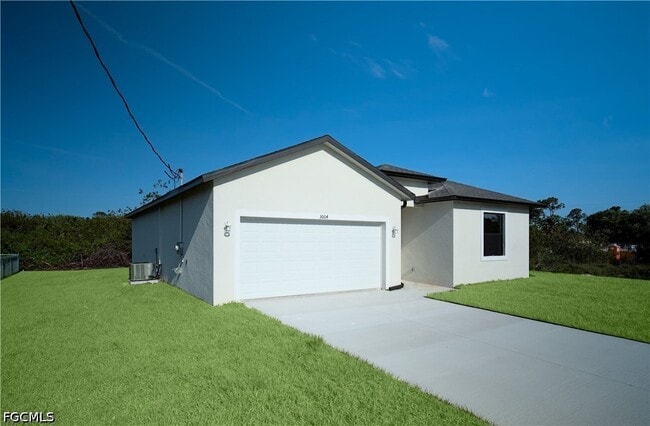 Building Photo - 3027 NE Beechwood Cir