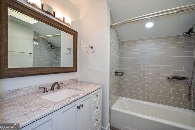 Building Photo - 2704 Margaret Mitchell Dr NW