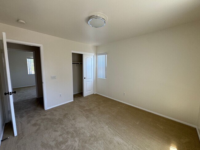 Building Photo - Welcome To Your New Home In Inglewood (Gat...