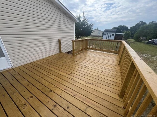 Building Photo - 15 Rhode Island Way