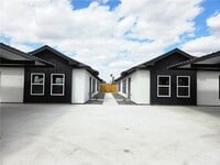 Building Photo - 13 E Royal Palm Dr