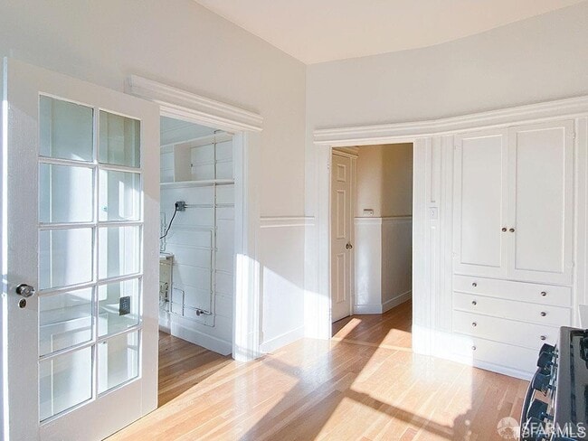 Building Photo - 527 Union St