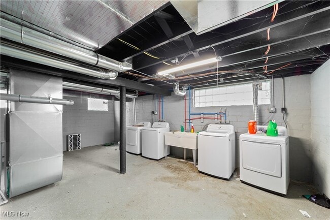 Building Photo - 4360 W 45th St