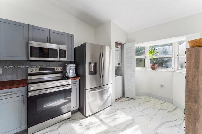 Building Photo - 2140 NW 78th Ave