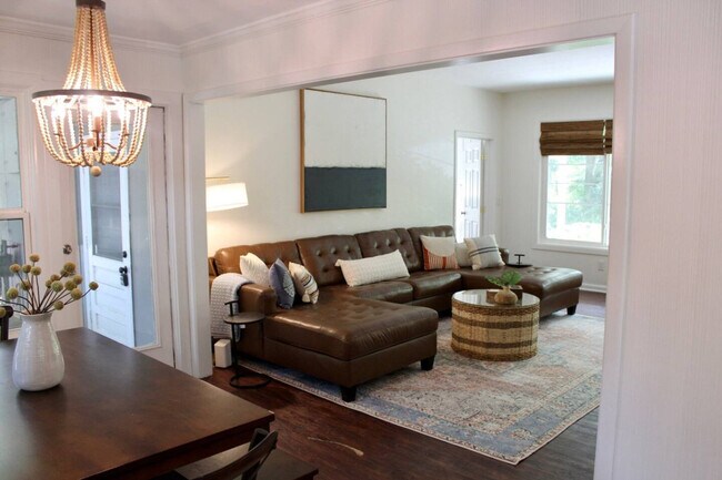 Building Photo - 318 SW 27th St