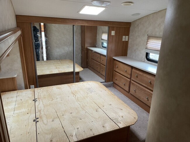 Building Photo - Homey RV for a Lease to Own!
