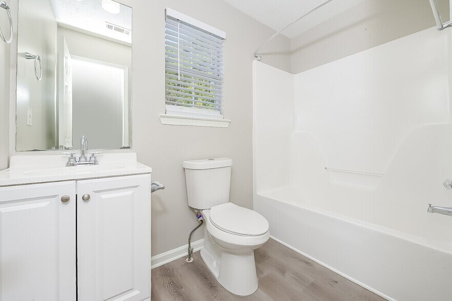 Building Photo - 3109 Canter Ct NE