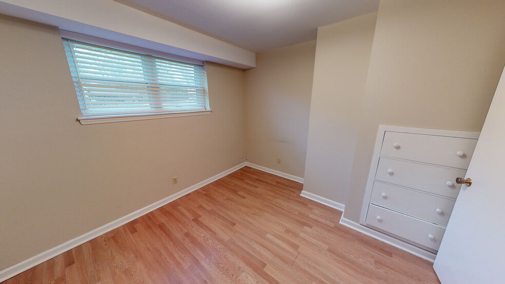 Building Photo - 3076 Speicher Cir