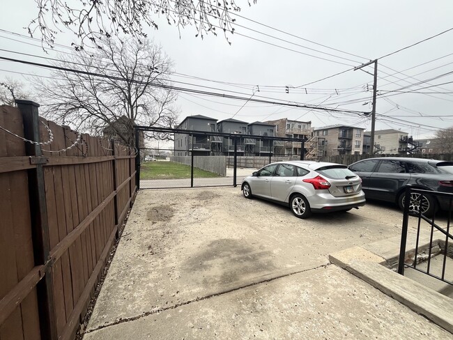 Building Photo - 5172 S Michigan Ave