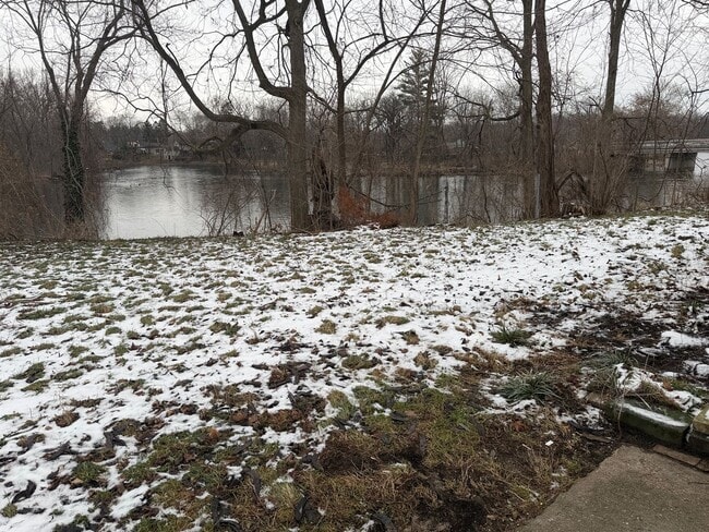 Building Photo - Nice, Recently Remodeled 2-Bedroom Bungalow with River Access in Bristol