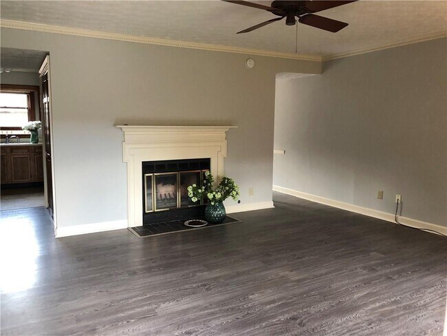 Building Photo - 6145 Winfield Ct
