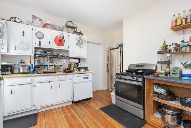 Building Photo - 34 Belknap St
