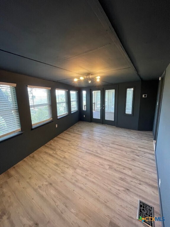 Building Photo - 744 Hill Top Dr