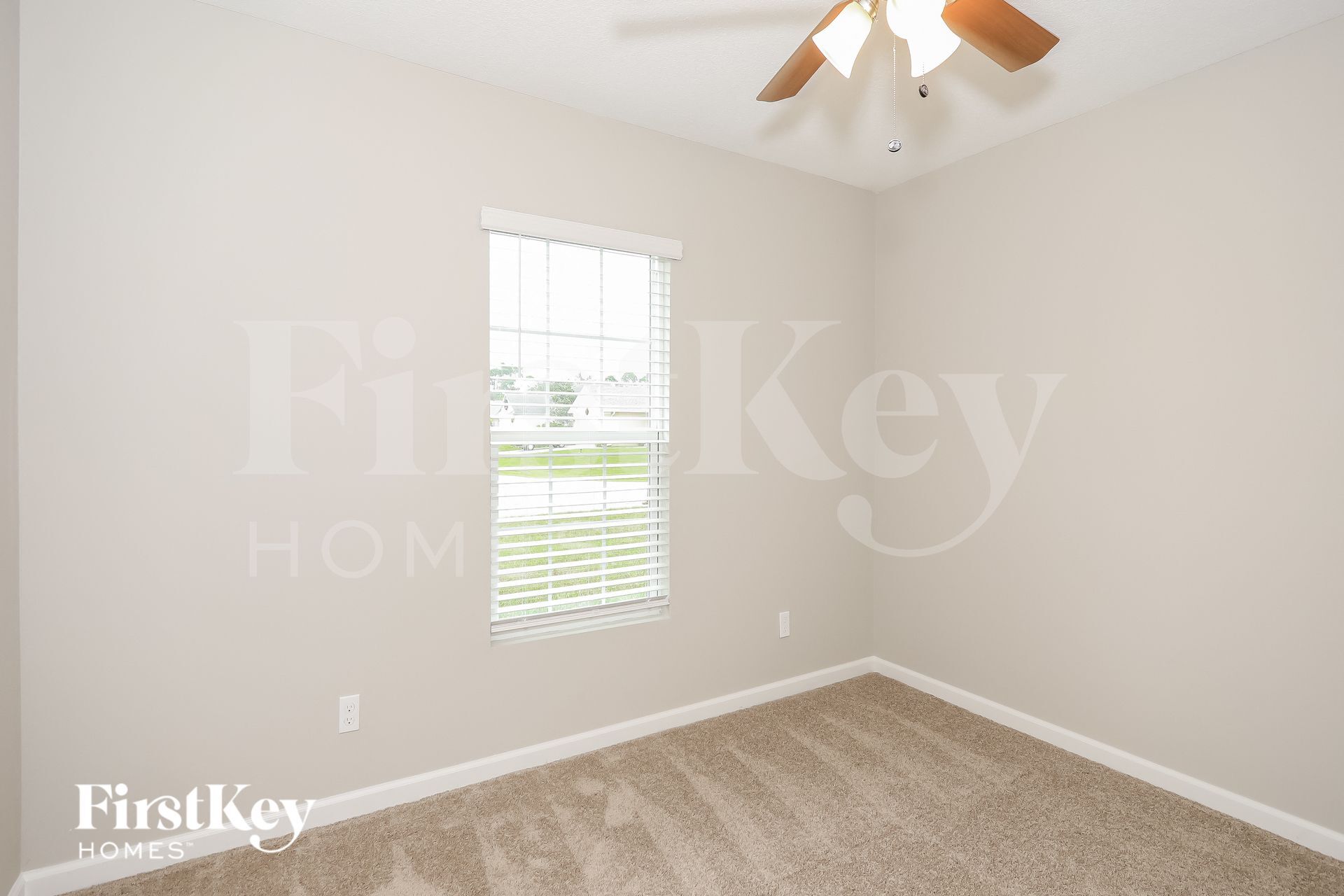 Building Photo - 1732 SW Hilola Ln