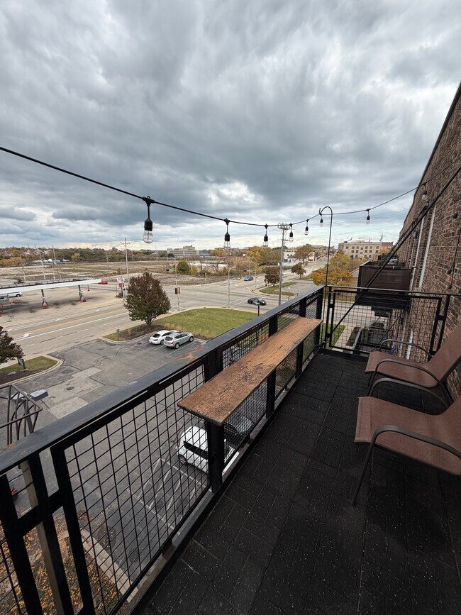 Building Photo - 720 S Marquette St