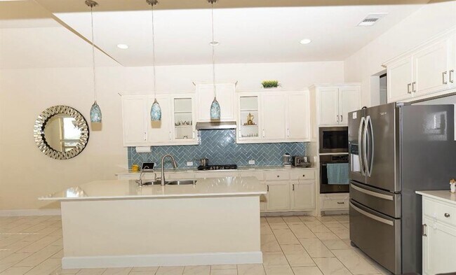 Building Photo - 348 Cross Timbers Dr